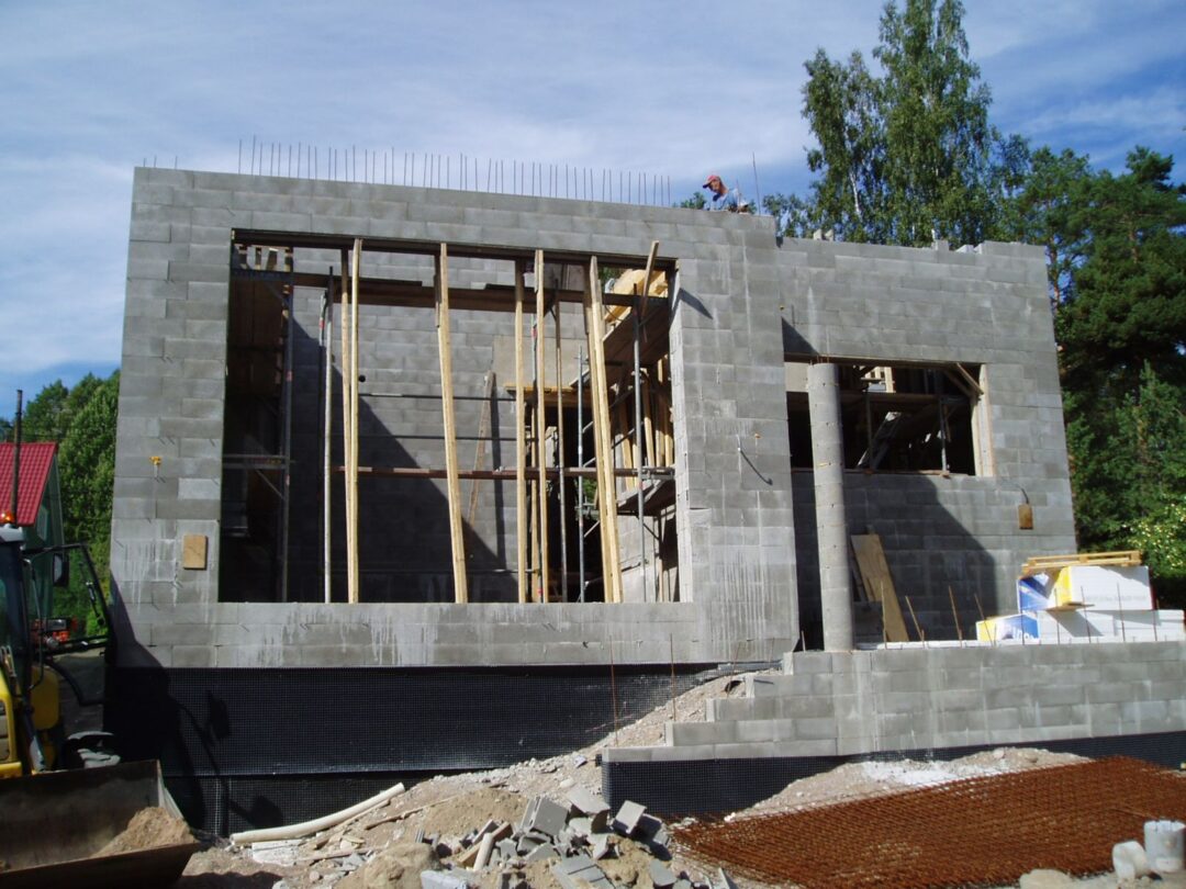 KIVIMAJA KOUVOLAS